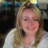 Caroline N&iacute; Nia, BA, MA, DMG