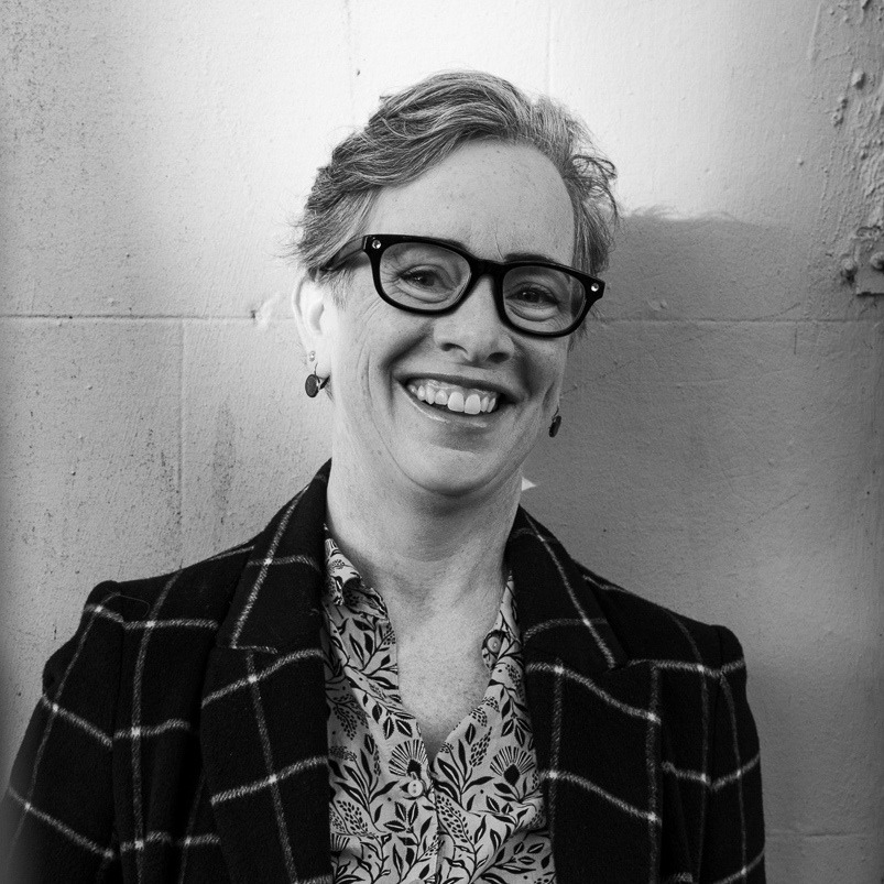 Dr M&eacute;abh Ni Fhuarth&aacute;in
