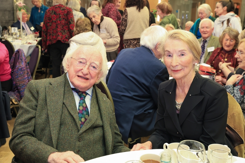 UniAlumni-2218800.jpg (0.4 MB)