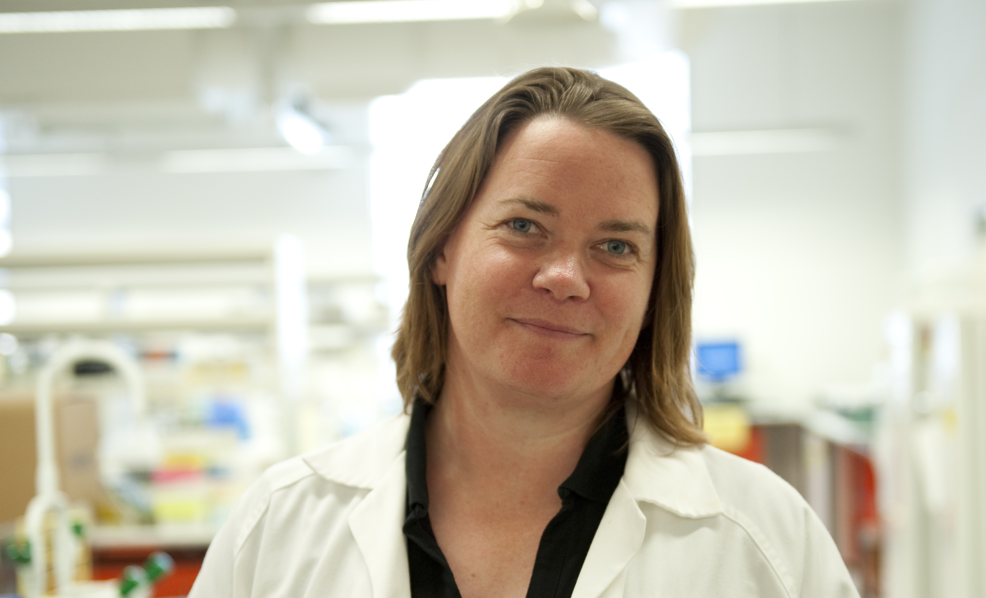 A/Prof Sheila Donnelly in the lab