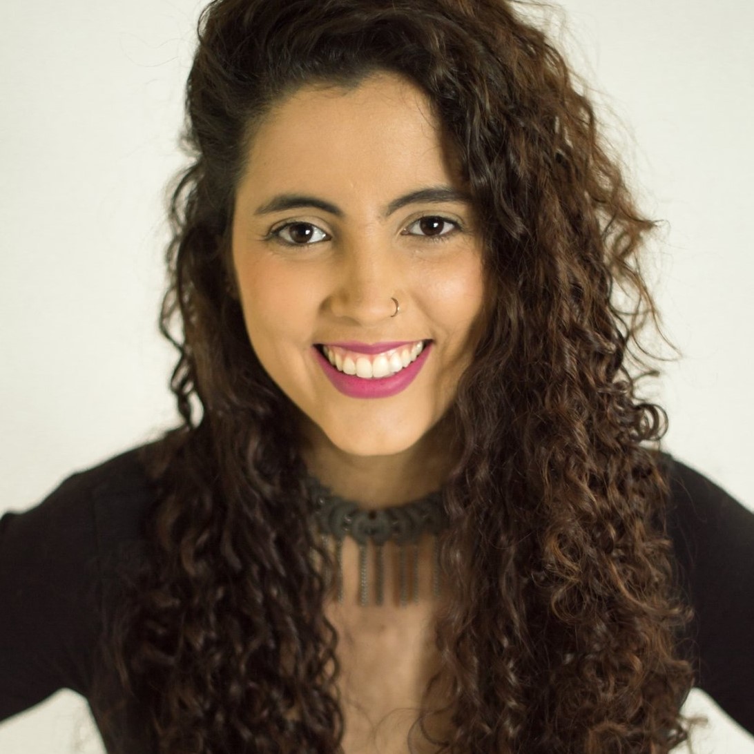 Headshot image of Larissa Fontes de Lima