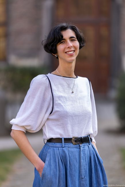 Kaila Yankelevich outside standing