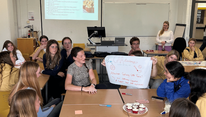 students being involved in a cupcake workshop