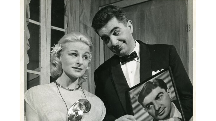 Actor Milo O&rsquo;Shea pictured with Genevieve Lyons in the play &lsquo;The Man Who Came To Dinner&rsquo;, directed b